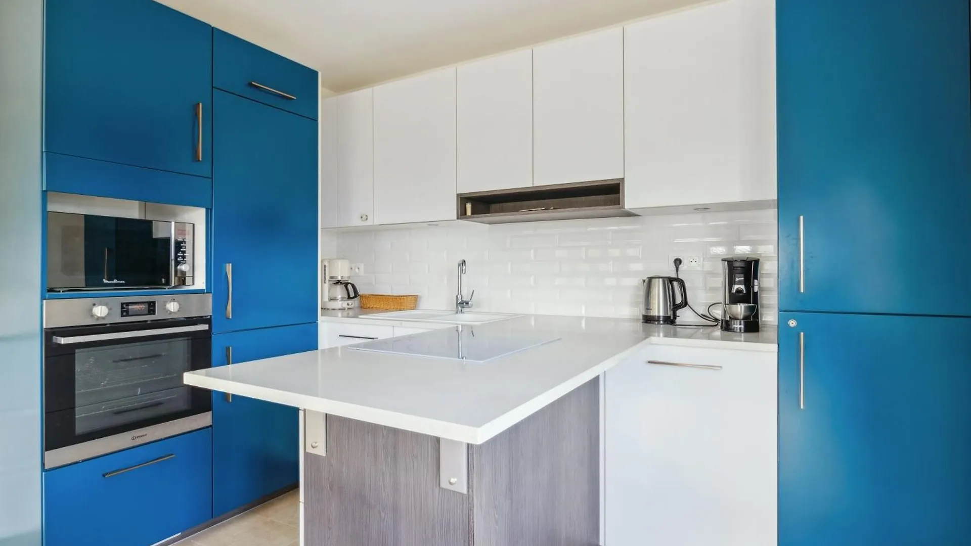 Appartement De Messugues - Appt Standing Vue Mer Saint-Raphael  France