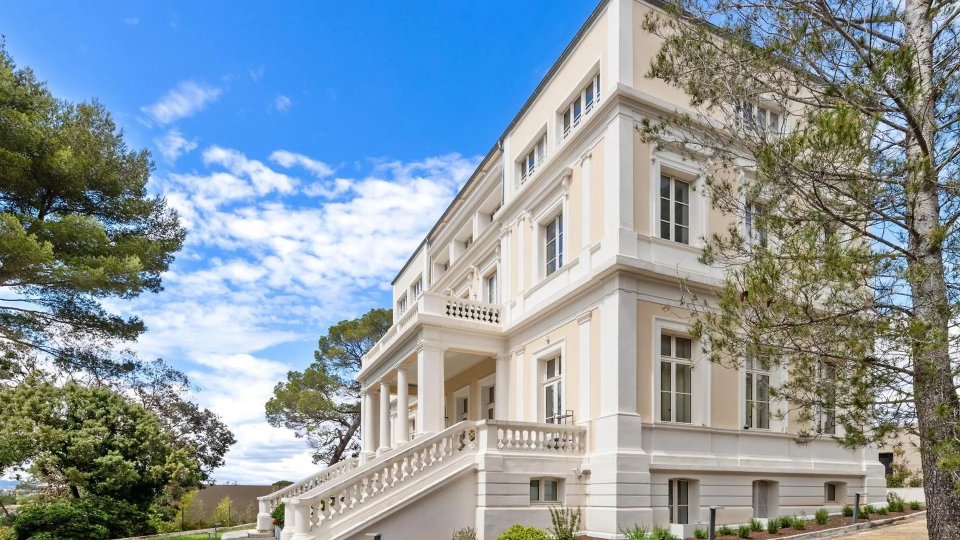 Appartement De Messugues - Appt Standing Vue Mer Saint-Raphael  France